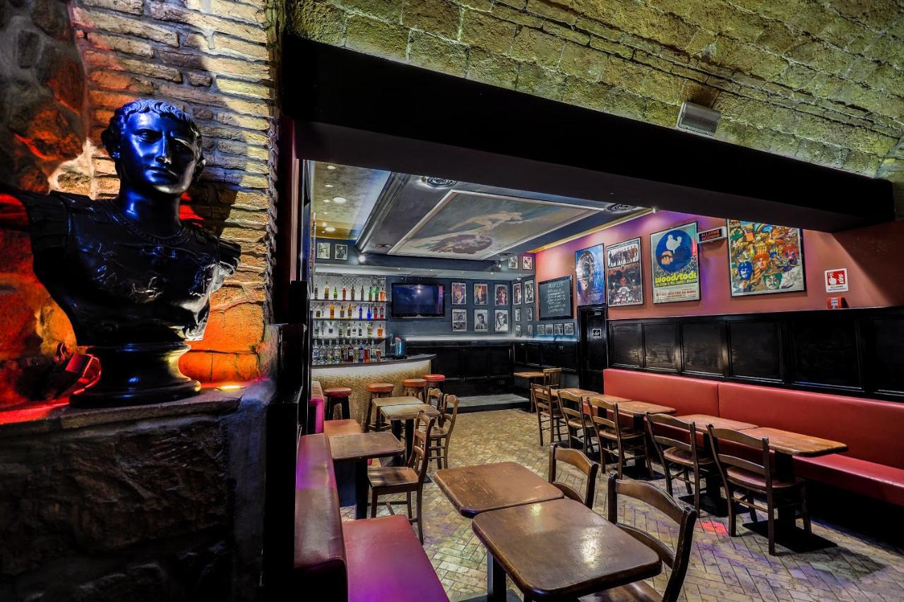 Alessandro Palace & Bar Albergue Roma