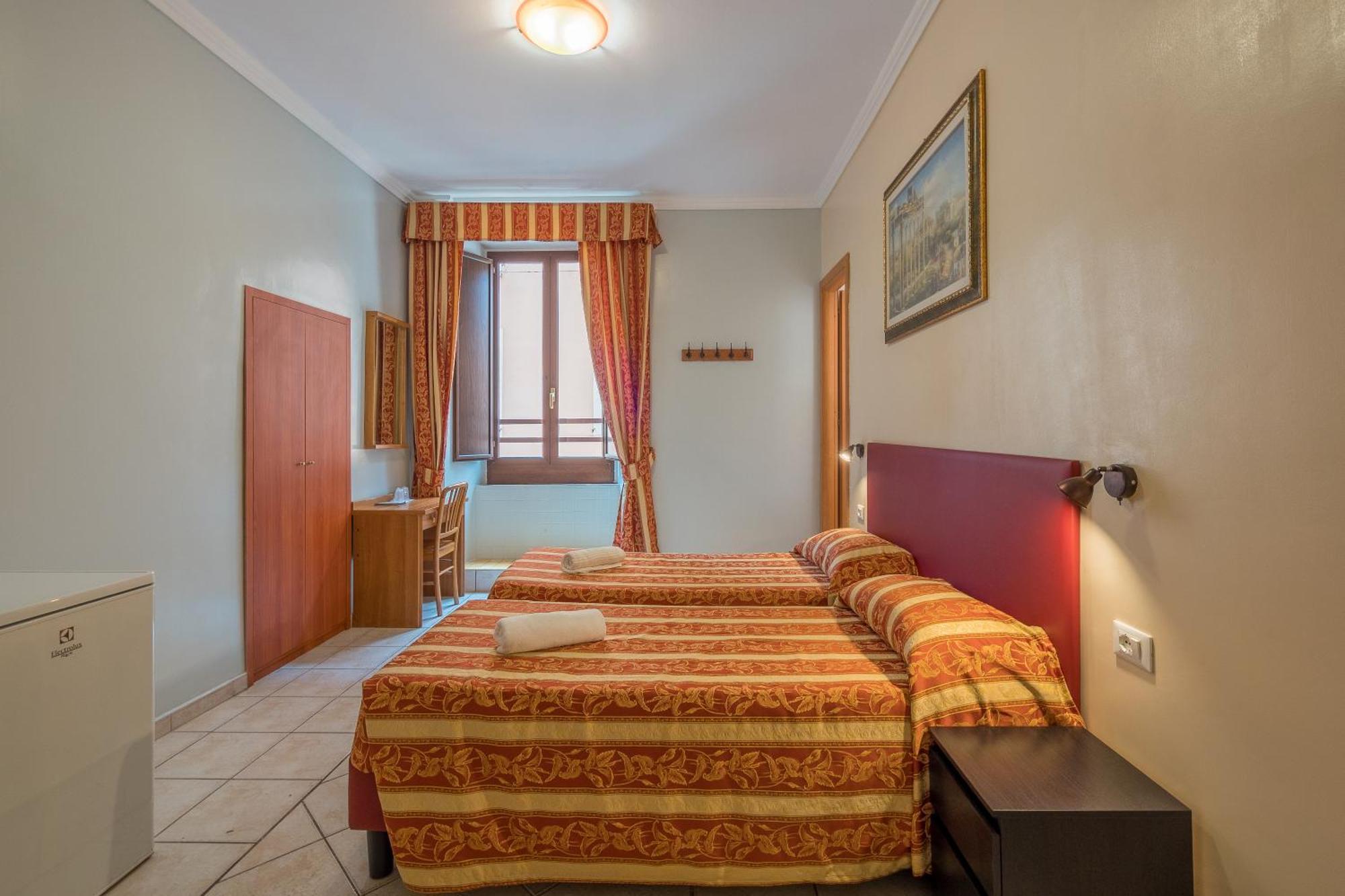 Albergue Alessandro Palace & Bar Roma