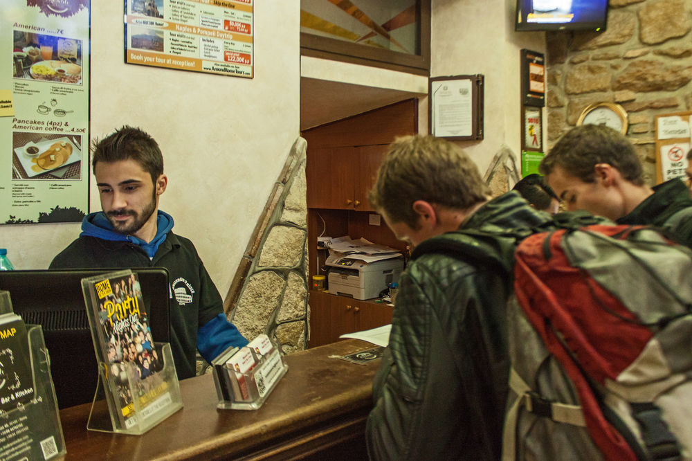 Alessandro Palace & Bar Albergue Roma