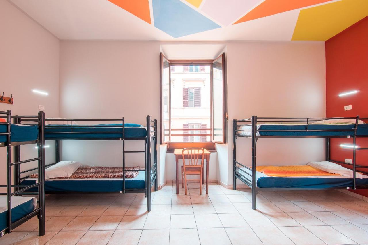 Albergue Alessandro Palace & Bar *