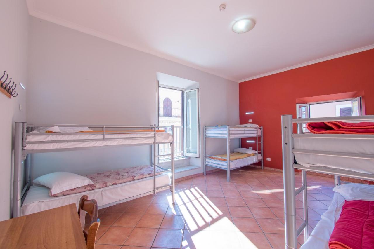 Albergue Alessandro Palace & Bar *